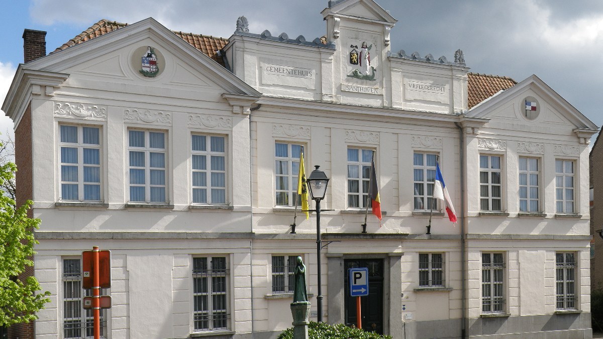 Zandhoven, prov. Antwerpen, België. Gemeentehuis.