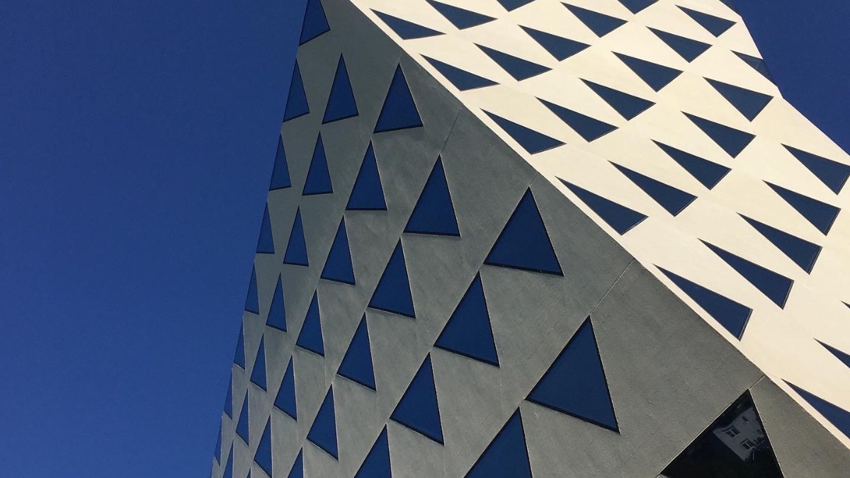 Het nieuwe Provinciehuis van Antwerpen naar ontwerp van Xaveer de Geyter.